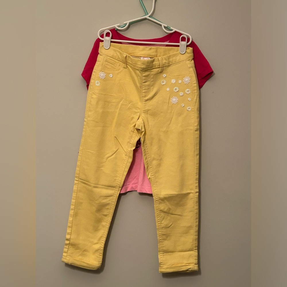 Kids Outfit - Picture 4 of 6